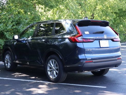 Used 2024 Honda CR-V EX image 5