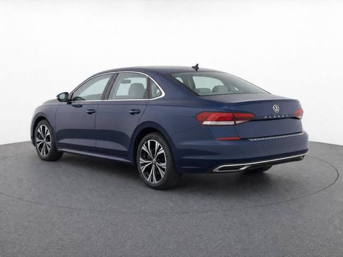 Used 2021 Volkswagen Passat 2.0T SE FWD image 4