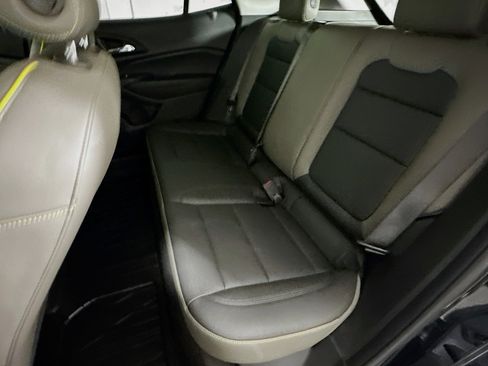 Used 2025 Chevrolet Trax ACTIV w/ Driver Confidence Package image 27