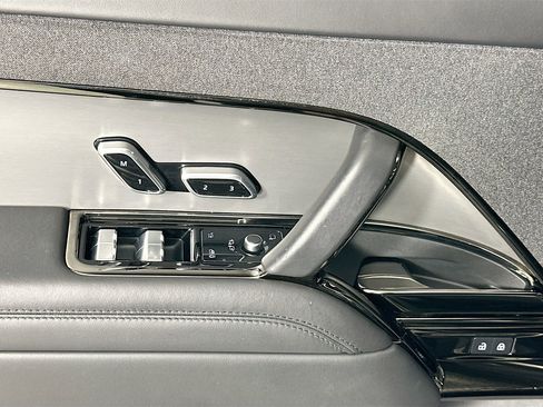 Certified 2024 Land Rover Range Rover Sport SE image 20