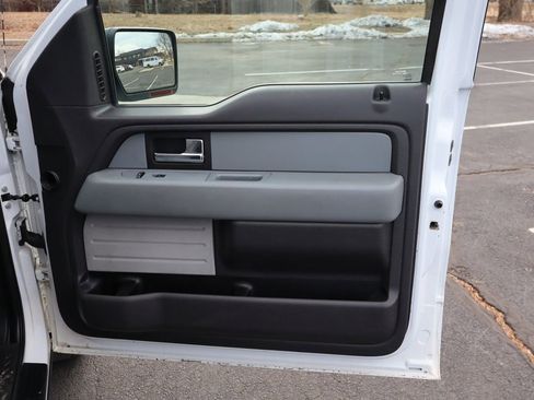 Used 2013 Ford F150 XLT w/ Mid Equipment Group image 26