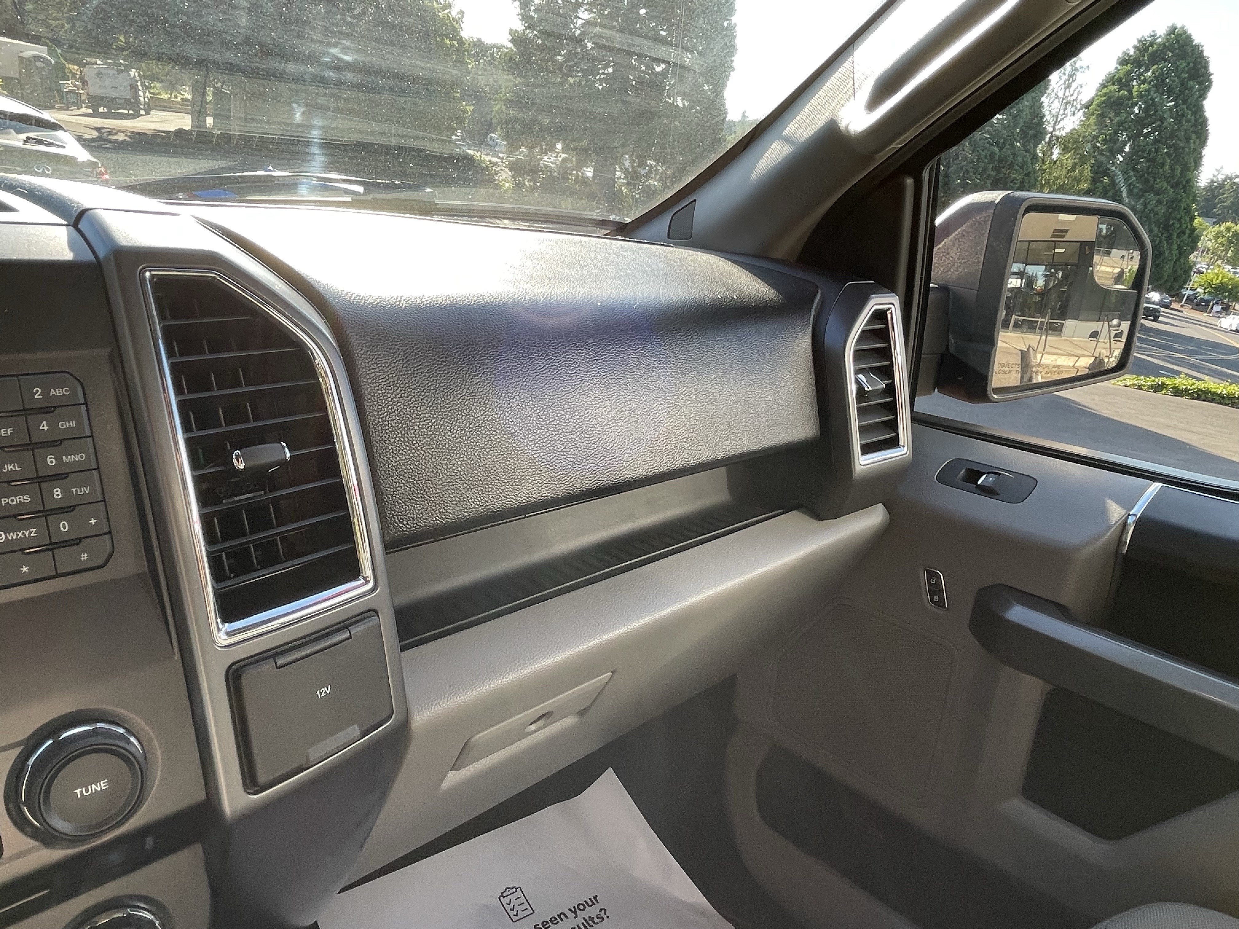 Used 2016 Ford F150 XLT AWD/4WD image 23