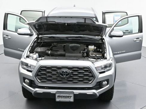 Used 2022 Toyota Tacoma TRD Off-Road w/ Technology Package AWD/4WD image 42