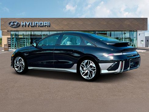 New 2025 Hyundai Ioniq 6 Limited AWD/4WD image 5
