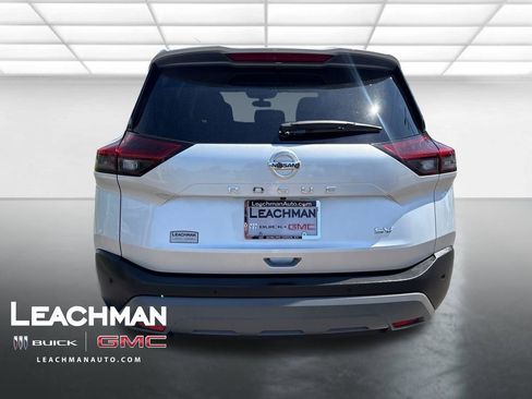 Used 2021 Nissan Rogue SV FWD image 5