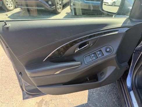 Used 2014 Buick LaCrosse image 17