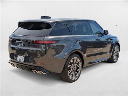 New 2025 Land Rover Range Rover Sport Dynamic SE image 2