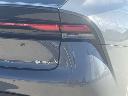 Used 2024 Toyota Prius Limited image 6