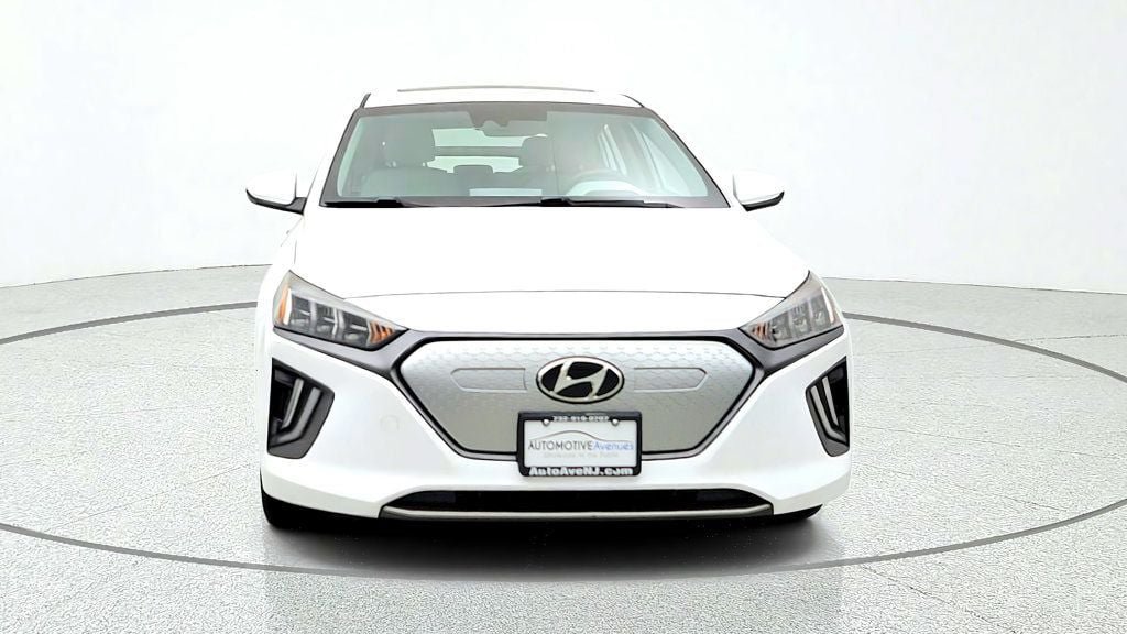 Used 2020 Hyundai Ioniq Limited FWD image 2