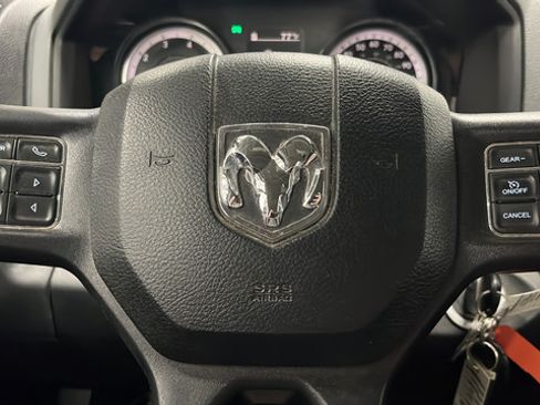 Used 2017 RAM 1500 Express w/ Express Value Package AWD/4WD image 14