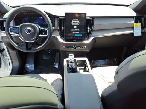 New 2026 Volvo XC90 T8 Plus w/ Protection Package Premier image 7