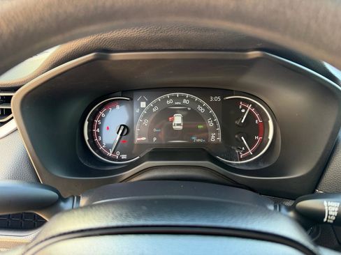 Used 2025 Toyota RAV4 XLE w/ Convenience Package image 13