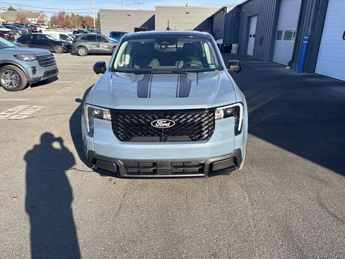 New 2025 Ford Maverick Lariat w/ Black Appearance Package image 9