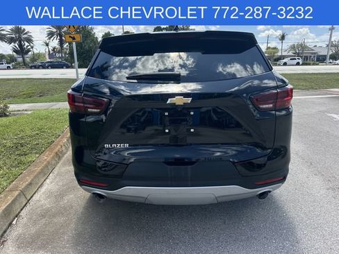 Used 2025 Chevrolet Blazer LT FWD image 8
