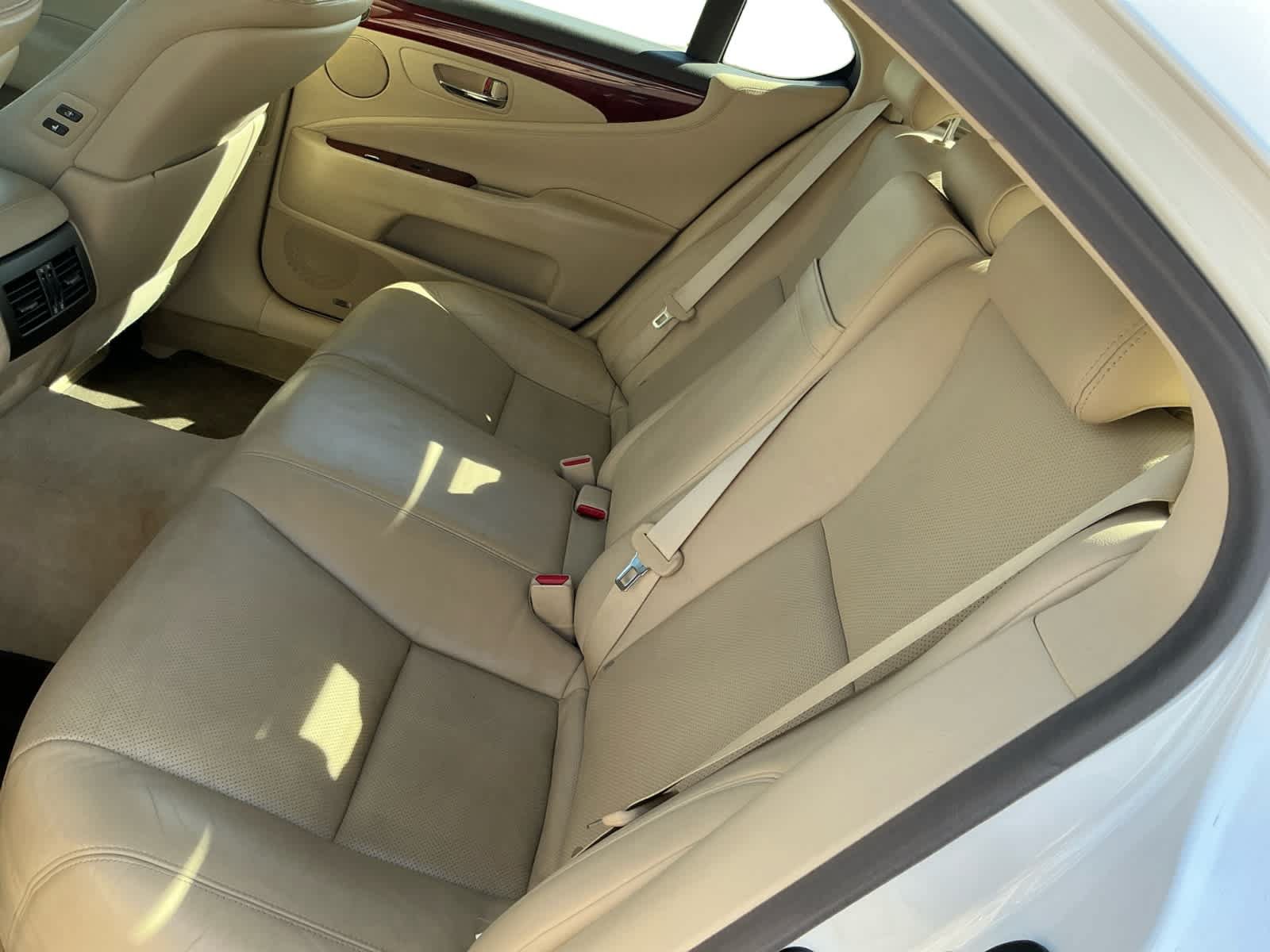 Used 2011 Lexus LS 460 w/ Luxury Value Edition RWD image 10