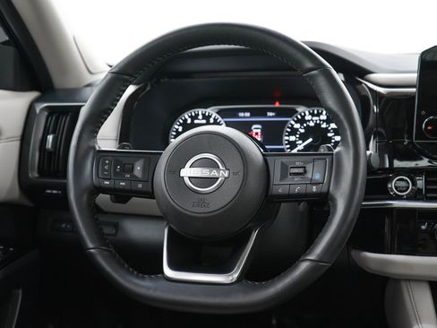 Used 2024 Nissan Pathfinder SL w/ SL Premium Package AWD/4WD image 19