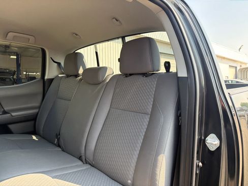 Certified 2023 Toyota Tacoma SR AWD/4WD image 32
