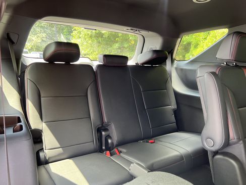 New 2026 Chevrolet Traverse RS FWD image 35