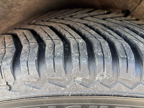 Used 2022 Chevrolet Equinox Premier image 4