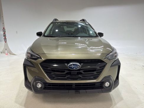 Used 2025 Subaru Outback Onyx Edition AWD/4WD image 2