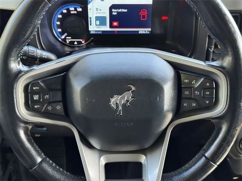 Used 2021 Ford Bronco Badlands image 14