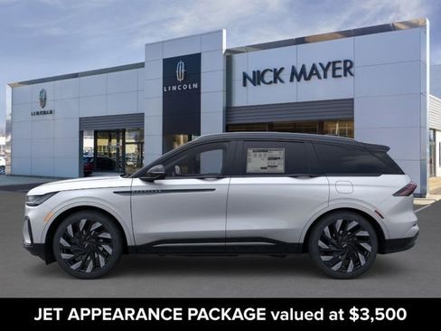 New 2025 Lincoln Nautilus Reserve w/ Jet Appearance Package image 3