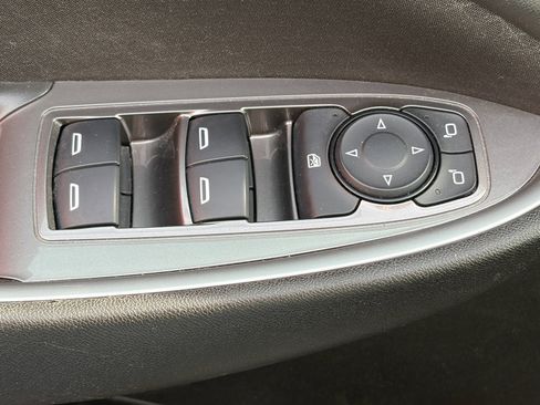 Used 2025 Chevrolet Malibu LS FWD image 8