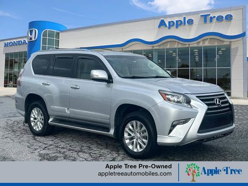 Used 2018 Lexus GX 460 image 2