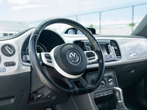 Used 2013 Volkswagen Beetle TDI FWD image 2