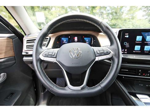Used 2026 Volkswagen Atlas SE AWD/4WD image 14