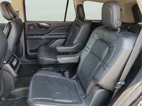 Used 2020 Lincoln Aviator Reserve w/ Elements Package Plus AWD/4WD image 13