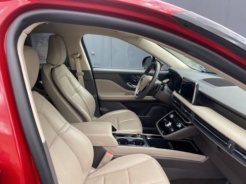 Used 2022 Lincoln Corsair Reserve w/ Elements Package image 12