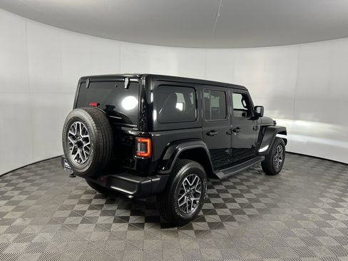 Certified 2025 Jeep Wrangler Sahara image 7