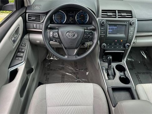 Used 2016 Toyota Camry LE image 16