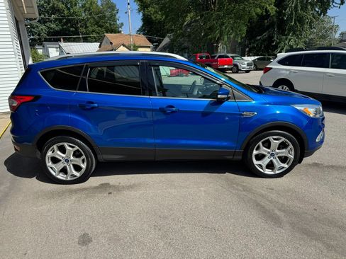 Used 2018 Ford Escape Titanium AWD/4WD image 9