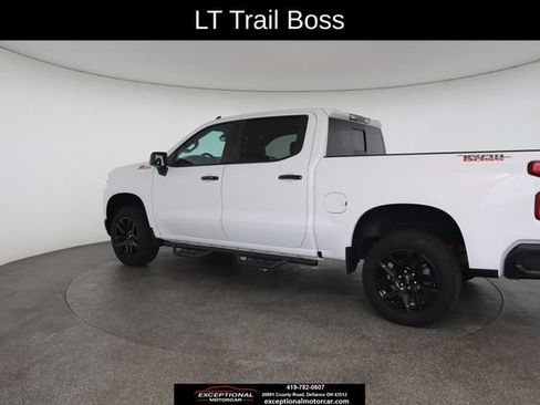 Used 2021 Chevrolet Silverado 1500 LT Trail Boss w/ LT Trail Boss Premium Package AWD/4WD image 10