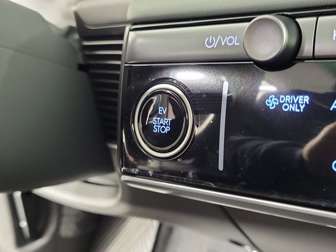 New 2026 Hyundai Ioniq 5 Limited image 17