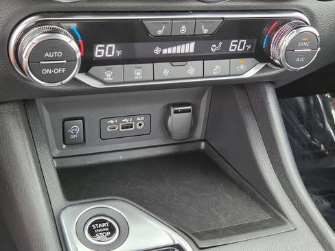 Used 2025 Nissan Sentra SV w/ All-Weather Package FWD image 21