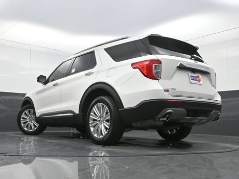 Used 2022 Ford Explorer Limited w/ Equipment Group 301A AWD/4WD image 31