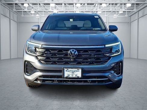 Certified 2025 Volkswagen Atlas Cross Sport SEL Premium R-Line image 2