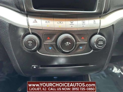 Used 2018 Dodge Journey SE w/ Blacktop Package image 11