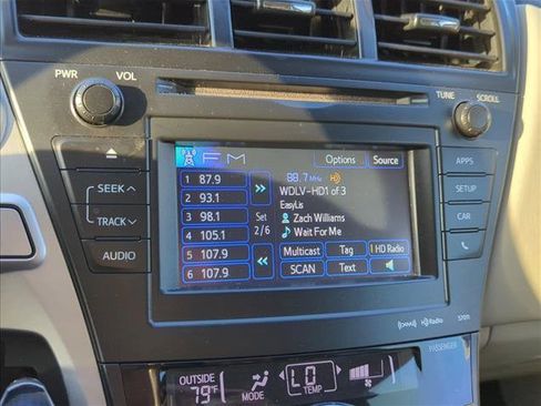 Used 2014 Toyota Prius V Three FWD image 22