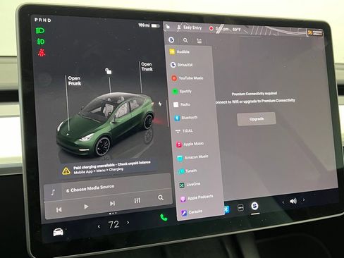 Used 2023 Tesla Model Y Performance image 14