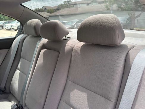 Used 2011 Honda Accord LX-P image 27