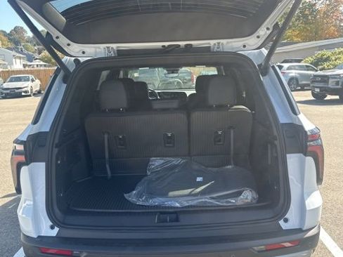 New 2026 Chevrolet Traverse LT w/ Driver Confidence Package image 22