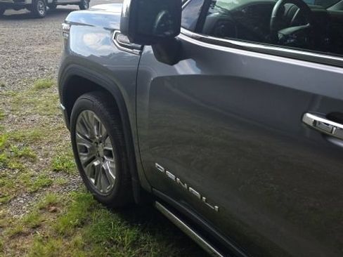 Used 2021 GMC Sierra 1500 Denali w/ Denali Ultimate Package AWD/4WD image 16
