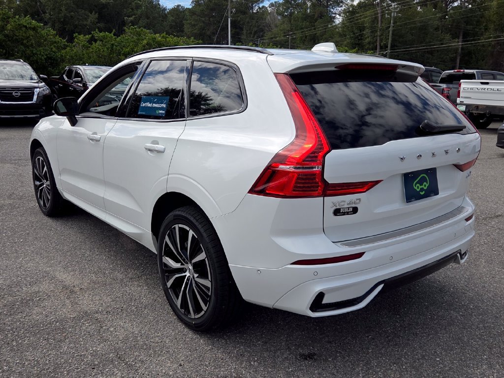Used 2023 Volvo XC60 B5 Plus w/ Protection Package Premier AWD/4WD image 10