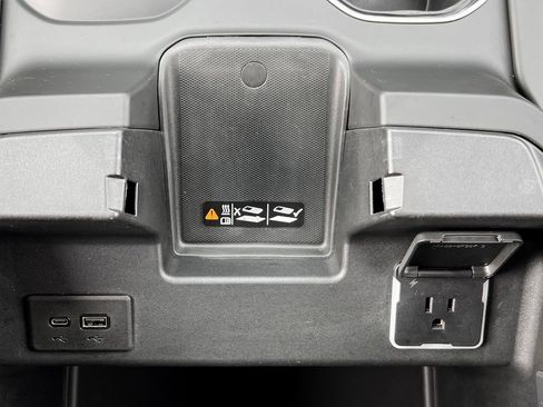 Used 2024 GMC Sierra 2500 Denali Ultimate image 30