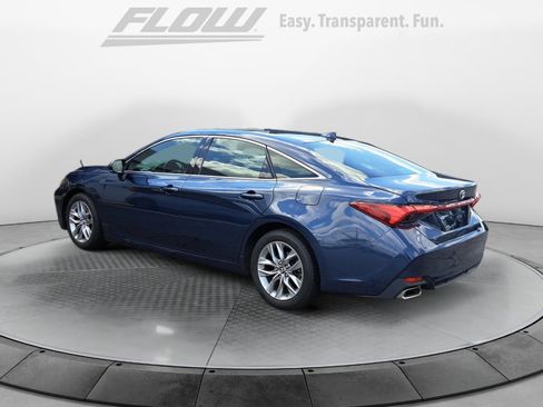 Used 2019 Toyota Avalon XLE w/ Moonroof Package FWD image 6