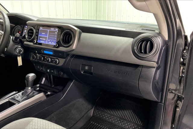 Certified 2022 Toyota Tacoma SR5 w/ Technology Package AWD/4WD image 17